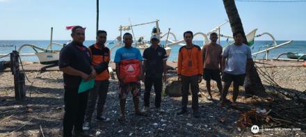 BPBD BULELENG MENYALURKAN BANTUAN KEPADA SALAH SATU NELAYAN DI DESA LES